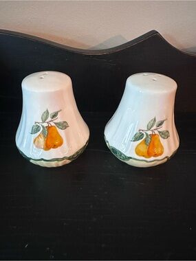 Gibson White Ceramic Pear Motif Salt and Pepper Shakers